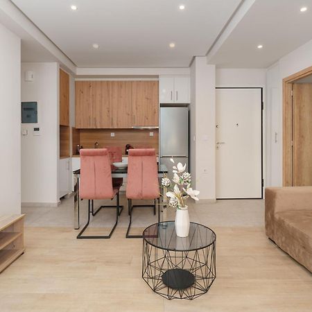 Chic Apartment Near Acropolis Афины Экстерьер фото