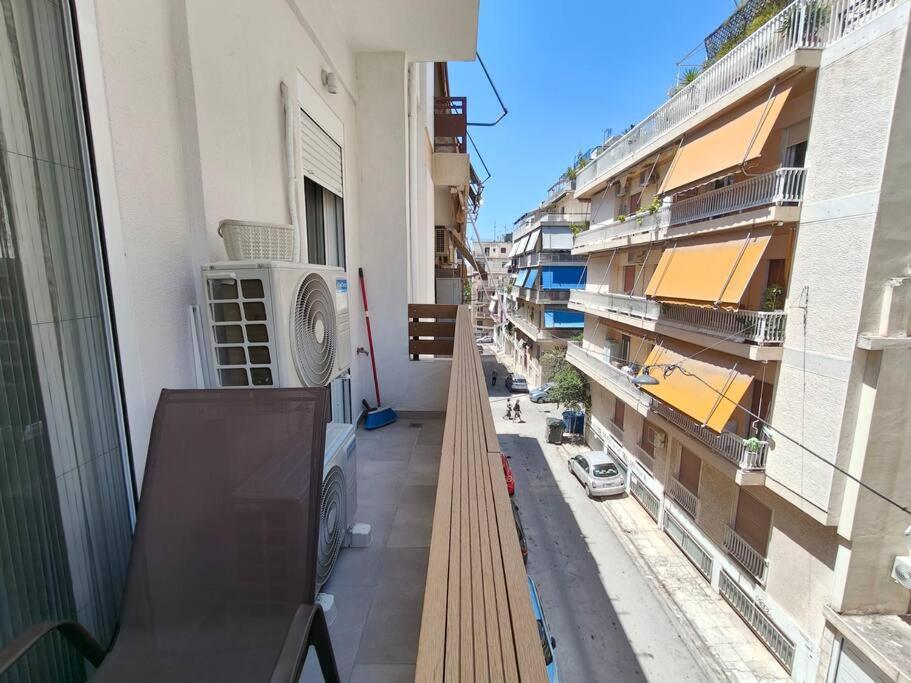 Chic Apartment Near Acropolis Афины Экстерьер фото