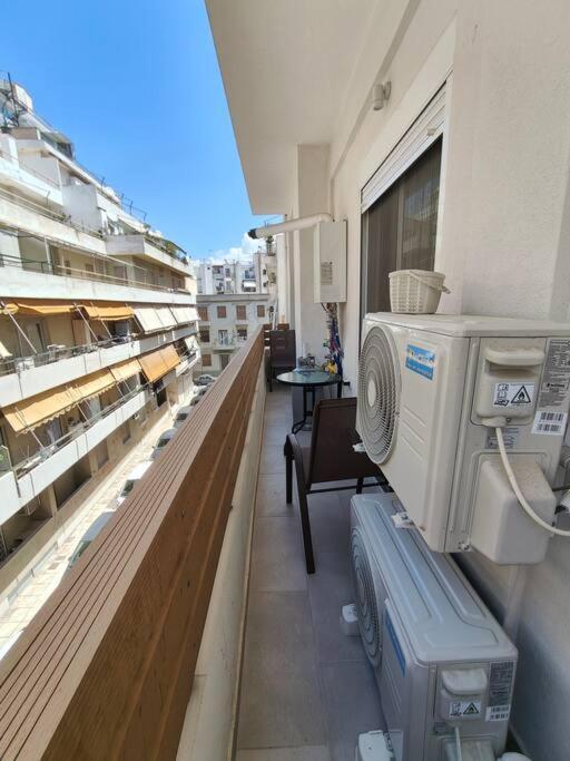 Chic Apartment Near Acropolis Афины Экстерьер фото